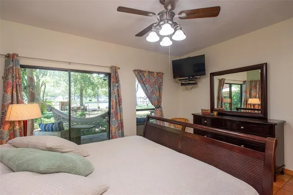 $549,000 | 121 Xit Ranch Road, Trinidad, TX 75163