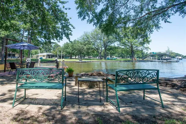 $549,000 | 121 Xit Ranch Road, Trinidad, TX 75163
