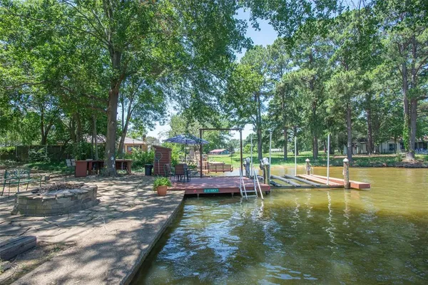 $549,000 | 121 Xit Ranch Road, Trinidad, TX 75163