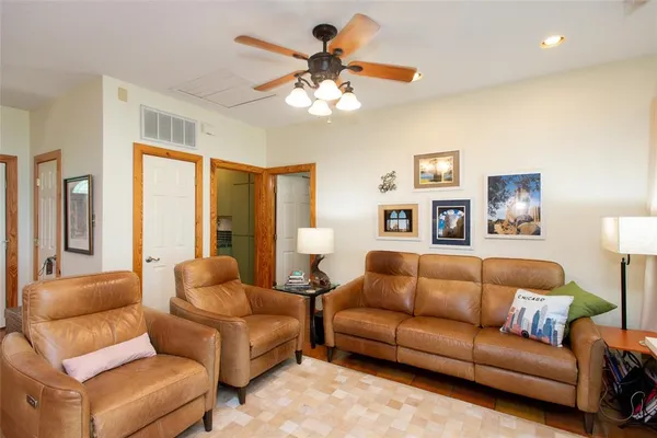 $549,000 | 121 Xit Ranch Road, Trinidad, TX 75163