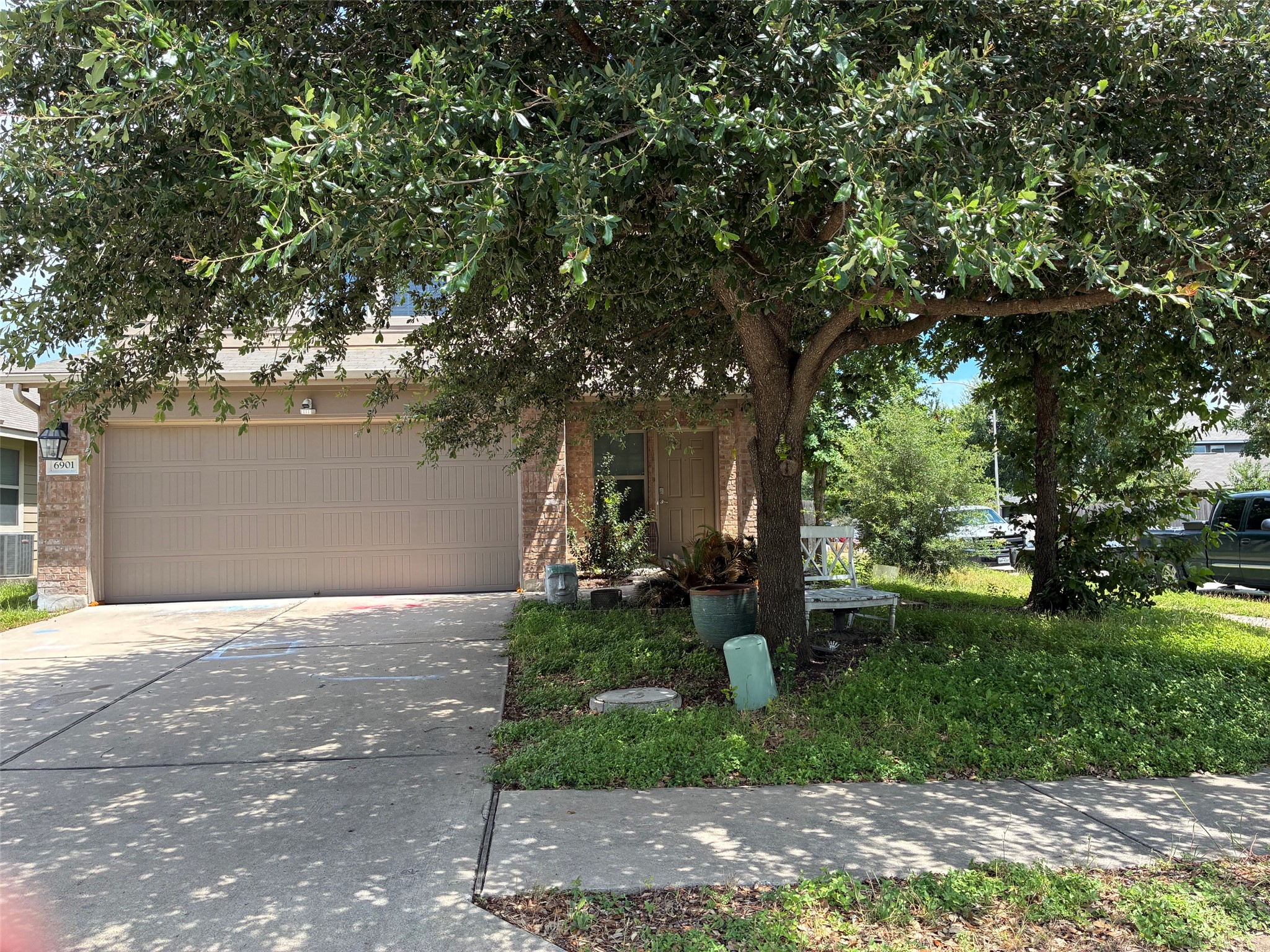 6901 Crestone Road Austin, TX 78744 - Photo 1 of 1