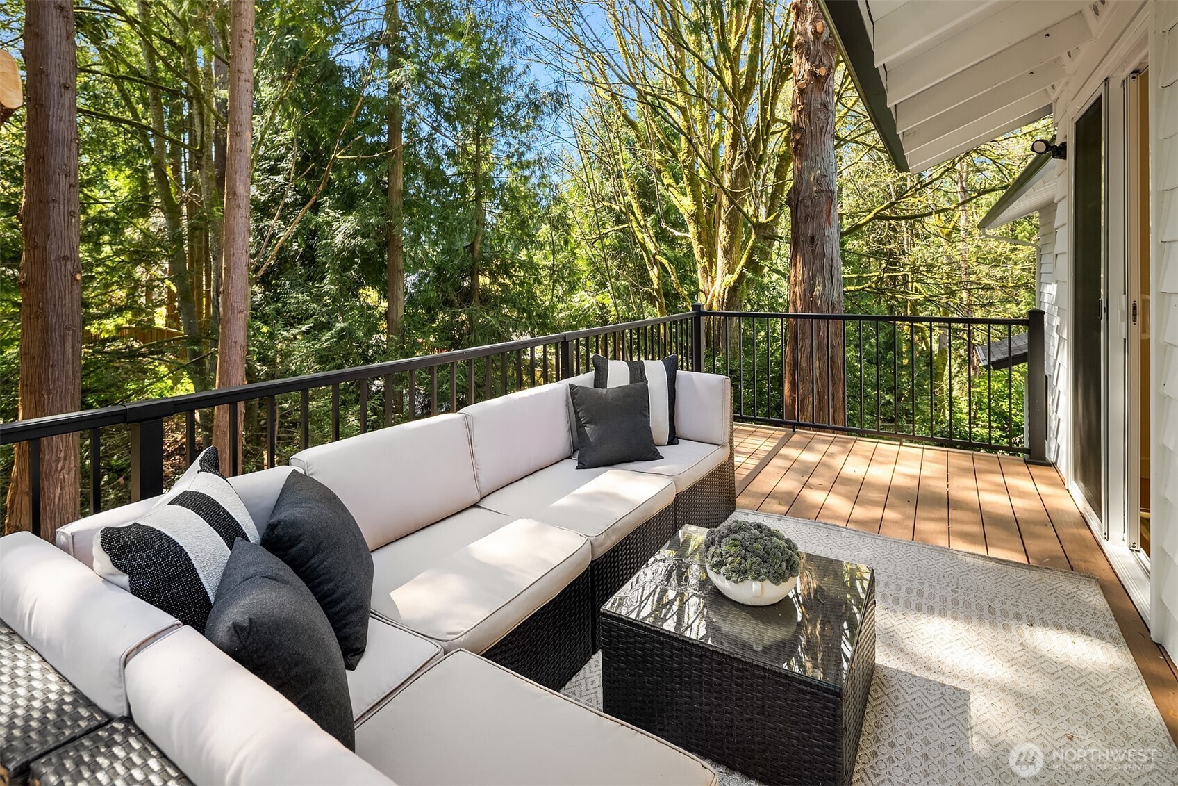 8820 194th Street Southwest Edmonds, WA 98026 - Photo 17 of 40