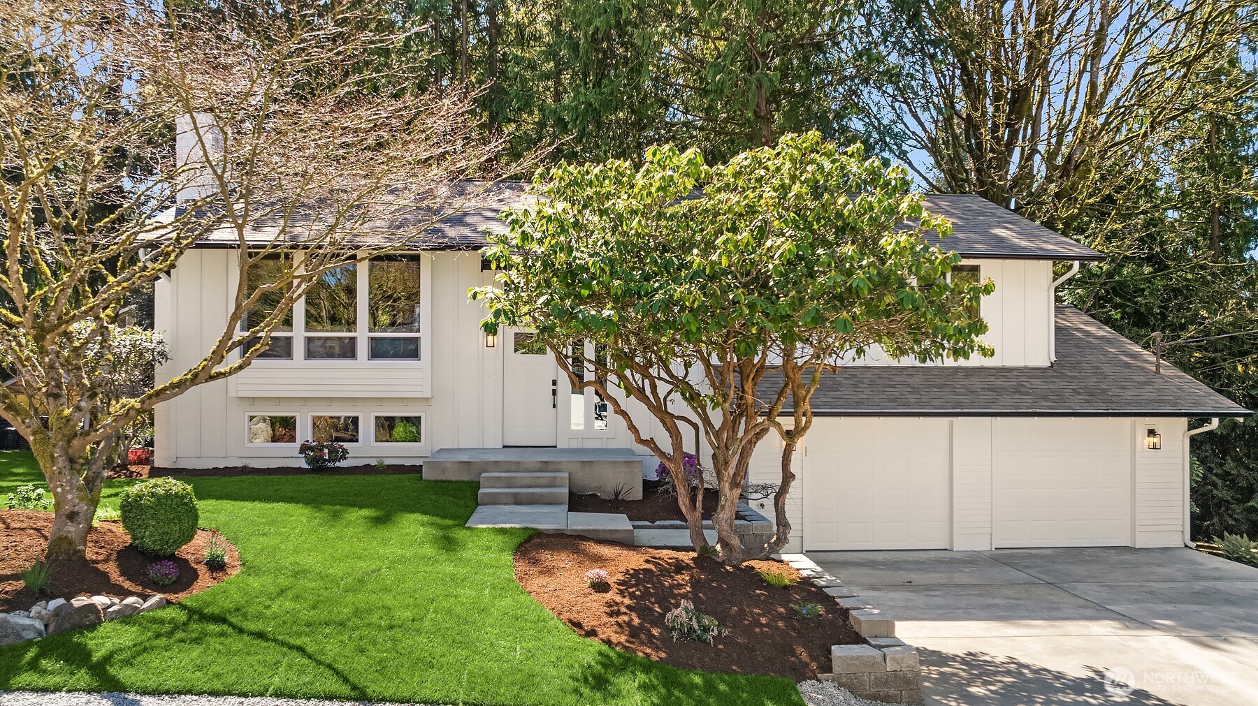 8820 194th Street Southwest Edmonds, WA 98026 - Photo 2 of 40