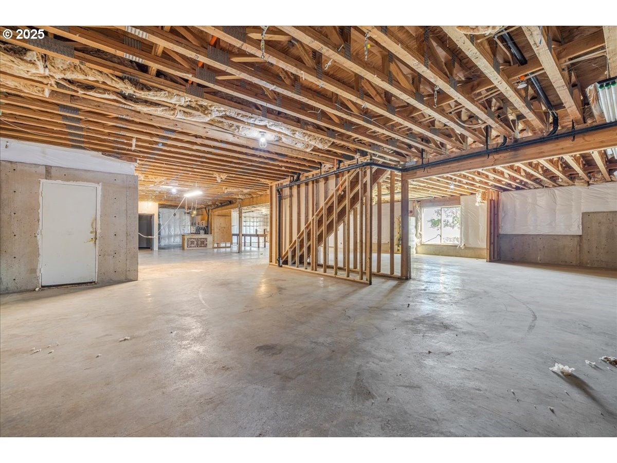 18925 Northeast Jaquith Road Newberg, OR 97132 - Photo 23 of 27 a view of large room