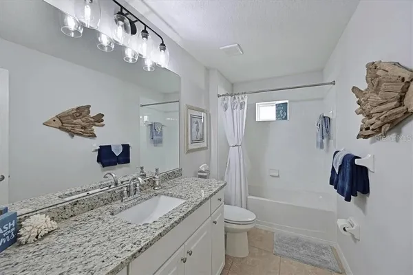 $2,400 | 4815 Woodbrook Drive, Sarasota, FL 34243