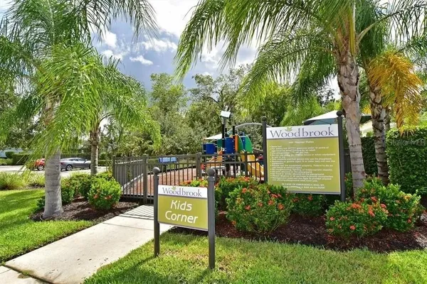 $2,400 | 4815 Woodbrook Drive, Sarasota, FL 34243