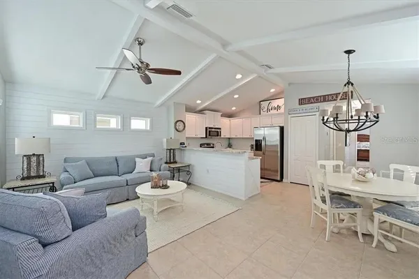 $2,400 | 4815 Woodbrook Drive, Sarasota, FL 34243