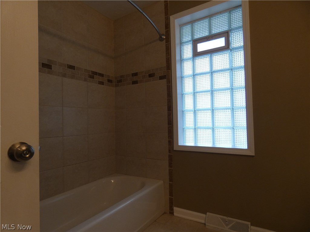 34098 Bainbridge Road North Ridgeville, OH 44039 - Photo 17 of 29 Gallery Image 17