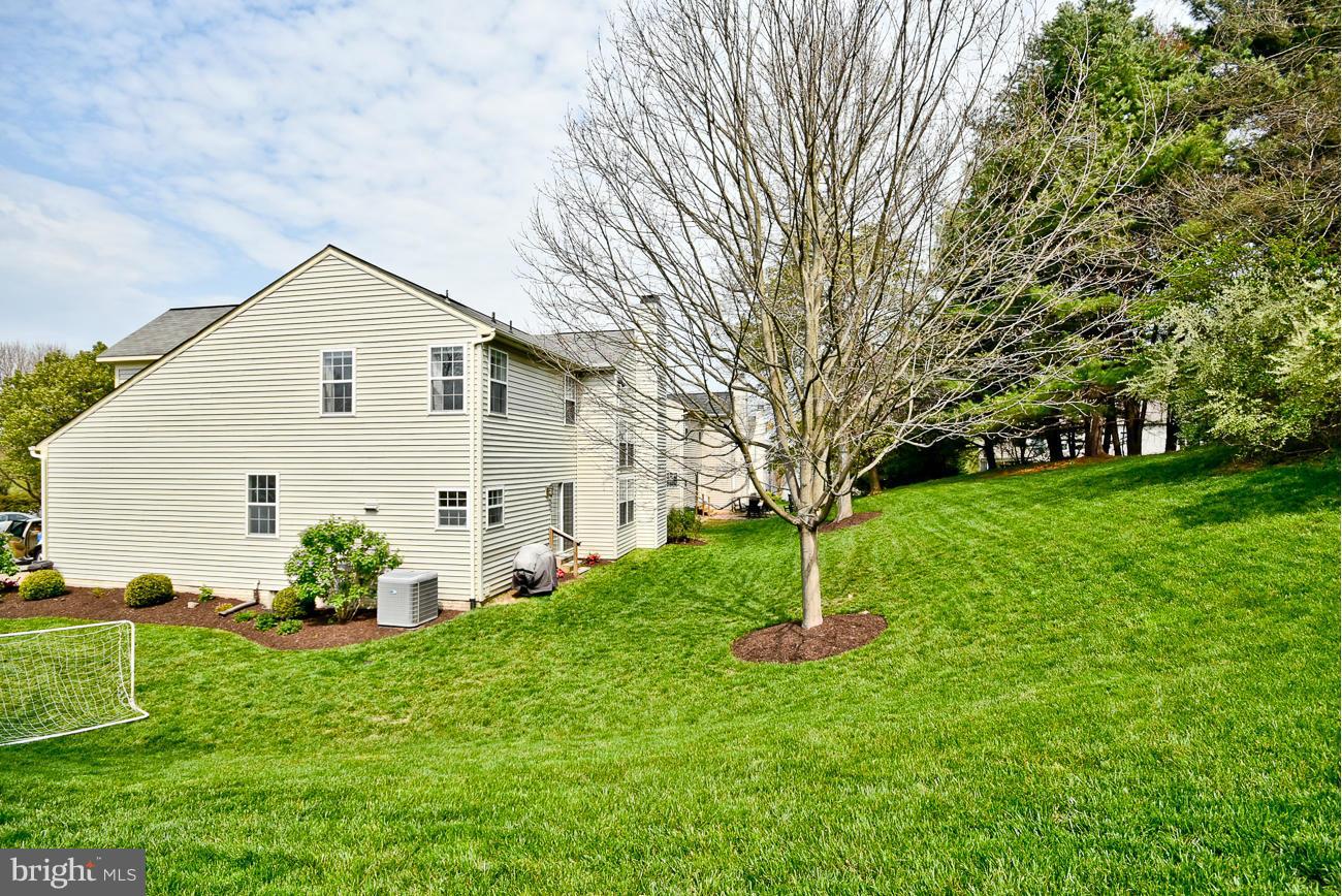 6417 Empty Song Road Columbia, MD 21044 - Photo 3 of 30 Exterior (Rear)