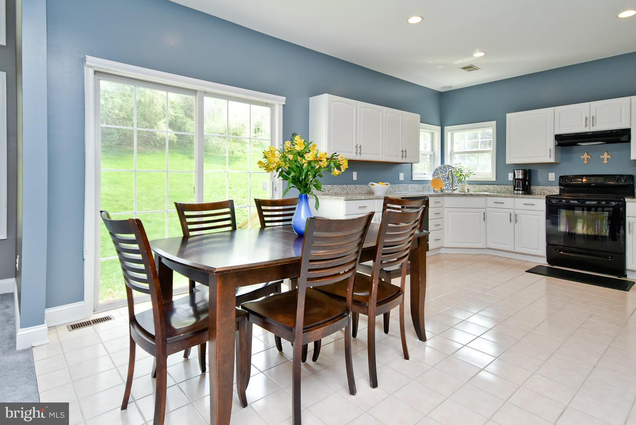 6417 Empty Song Road Columbia, MD 21044 - Photo 10 of 30 Kitchen