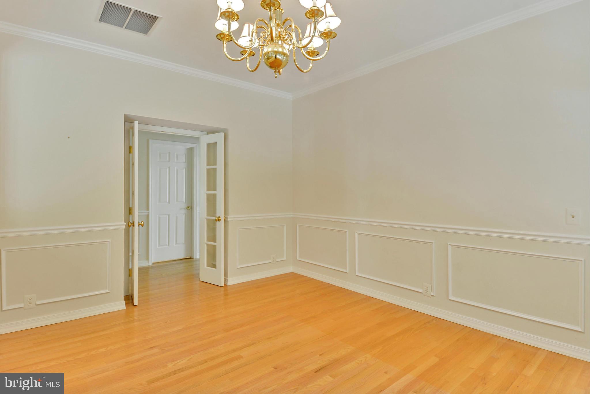 11832 Larry Road Fairfax, VA 22030 - Photo 11 of 29 Dining Room