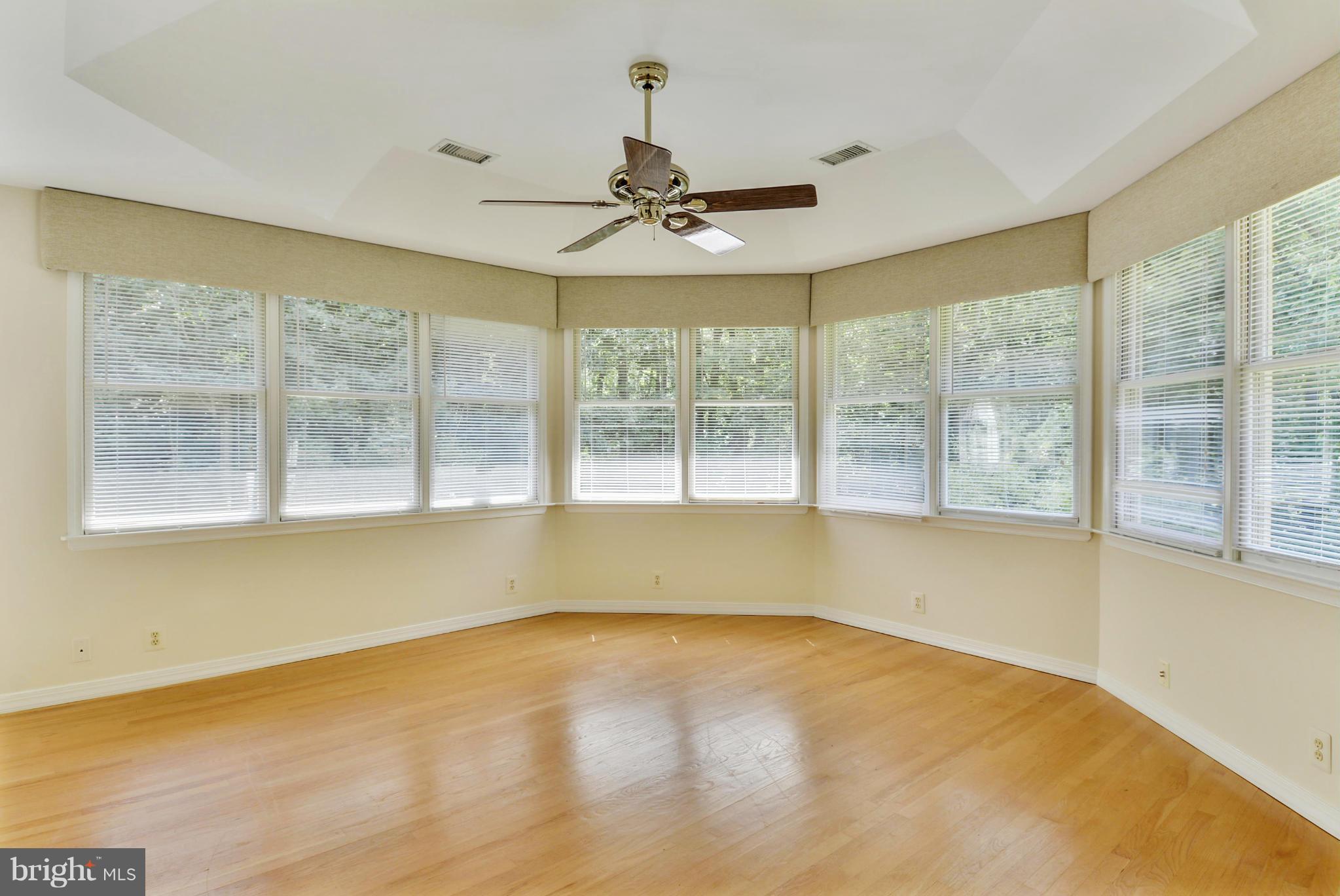 11832 Larry Road Fairfax, VA 22030 - Photo 13 of 29 Family Room