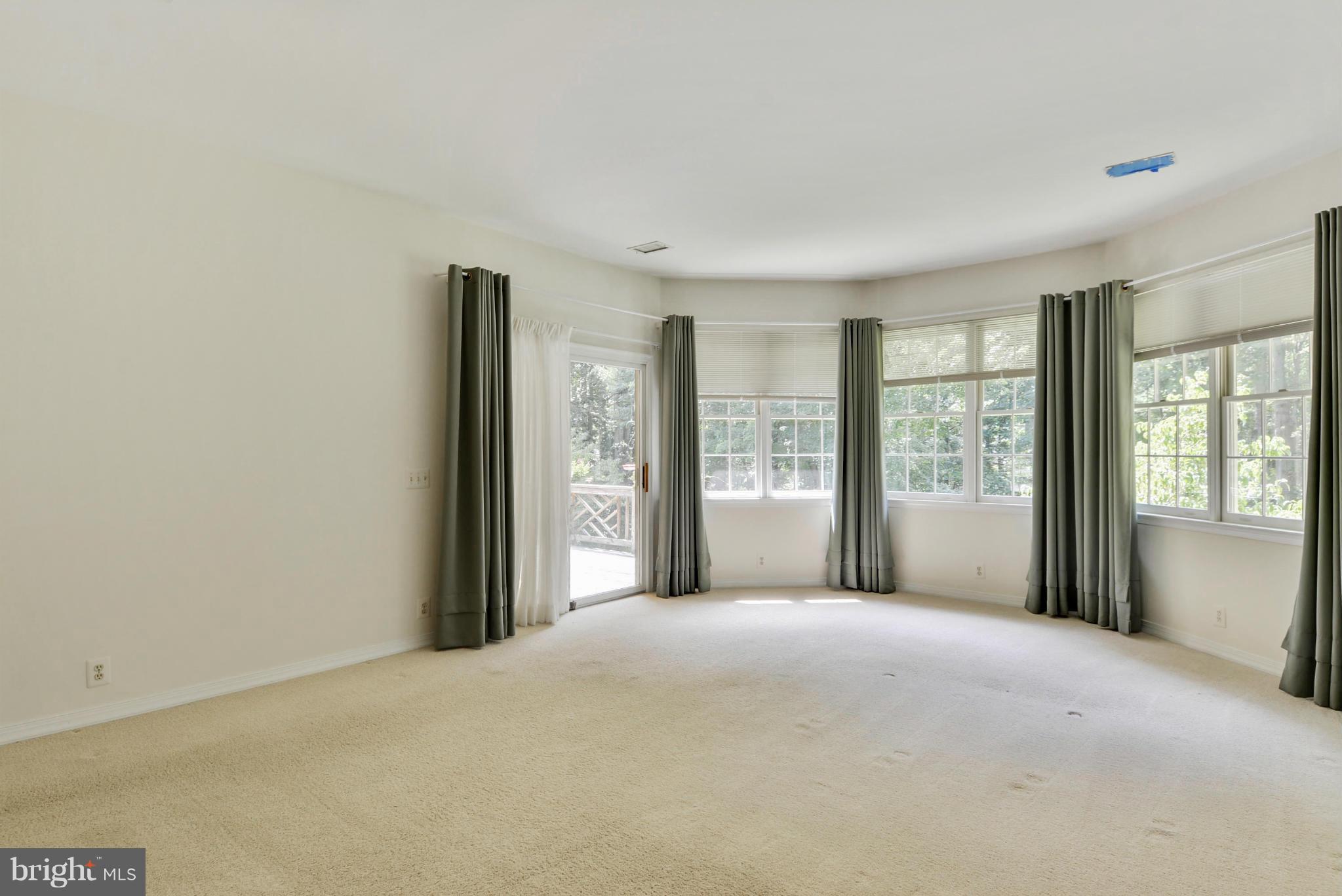 11832 Larry Road Fairfax, VA 22030 - Photo 17 of 29 Bedroom (Master)