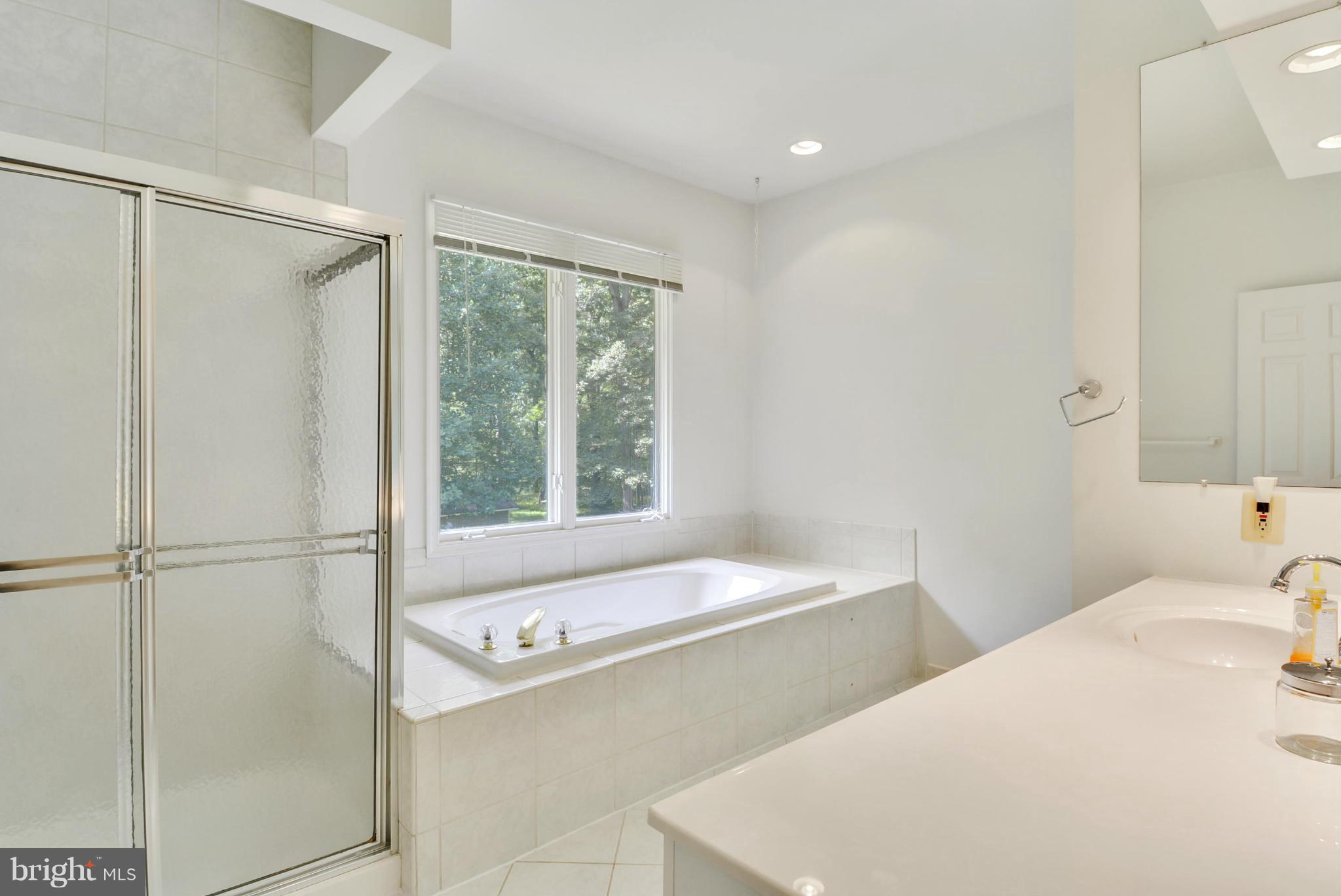 11832 Larry Road Fairfax, VA 22030 - Photo 20 of 29 Bedroom (Master)