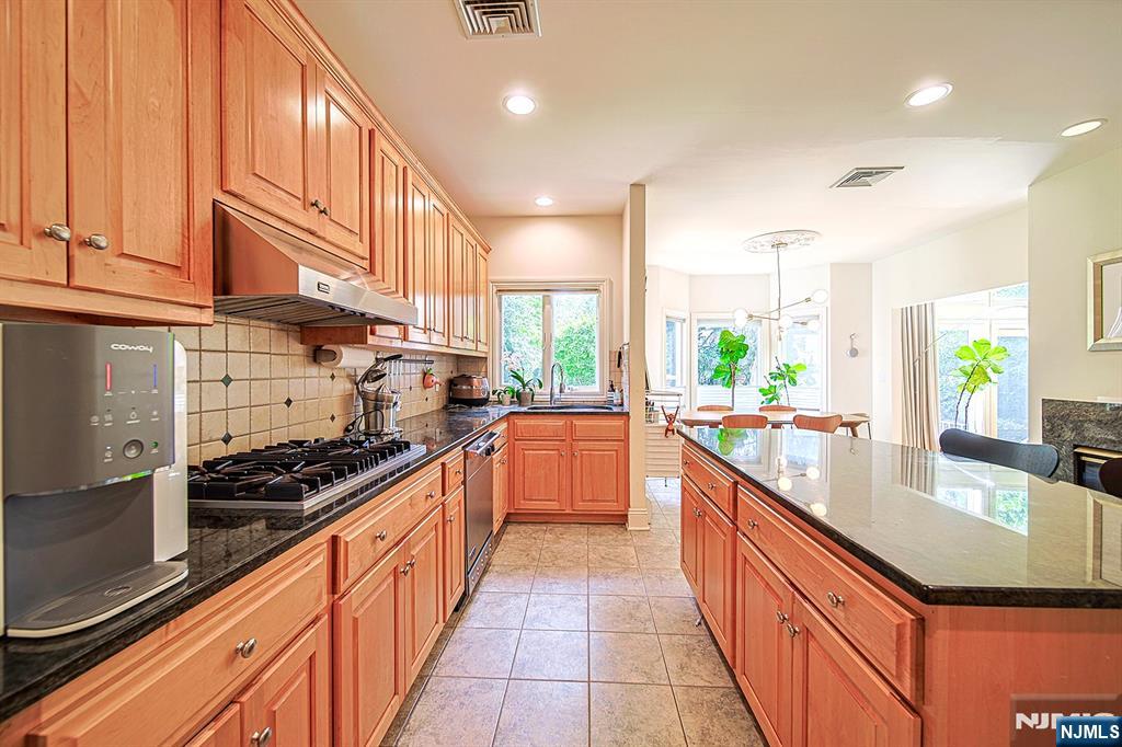 6 Maplewood Road Closter, NJ 07624 - Photo 19 of 40