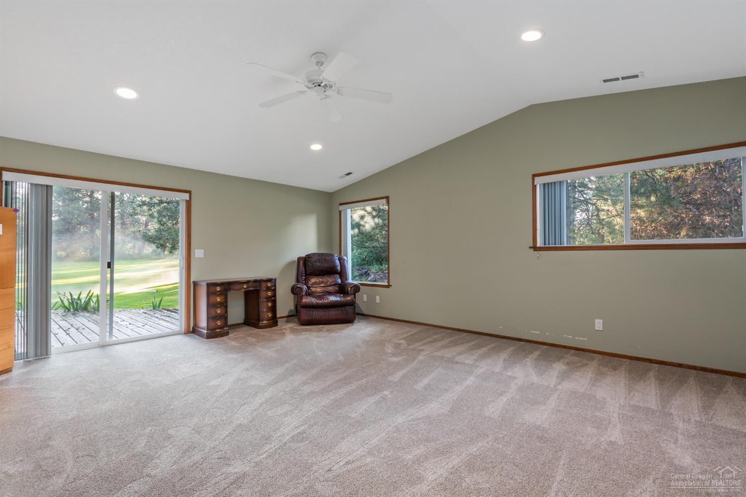 20372 Strawline Road Bend, OR 97702 - Photo 15 of 23 Additional Photo