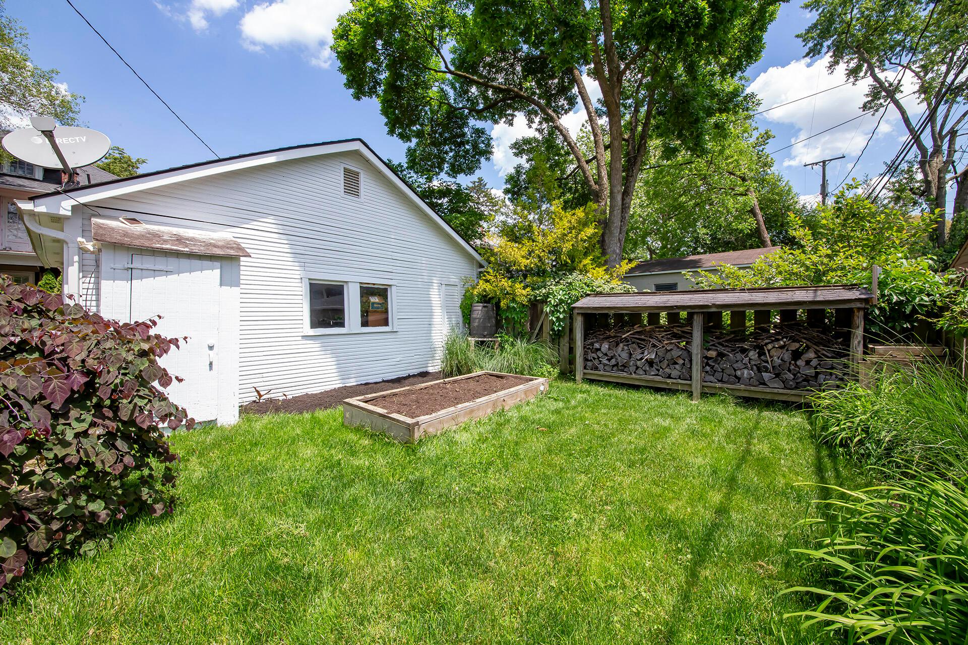 209 Blenheim Road Columbus, OH 43214 - Photo 9 of 40 9 Exterior