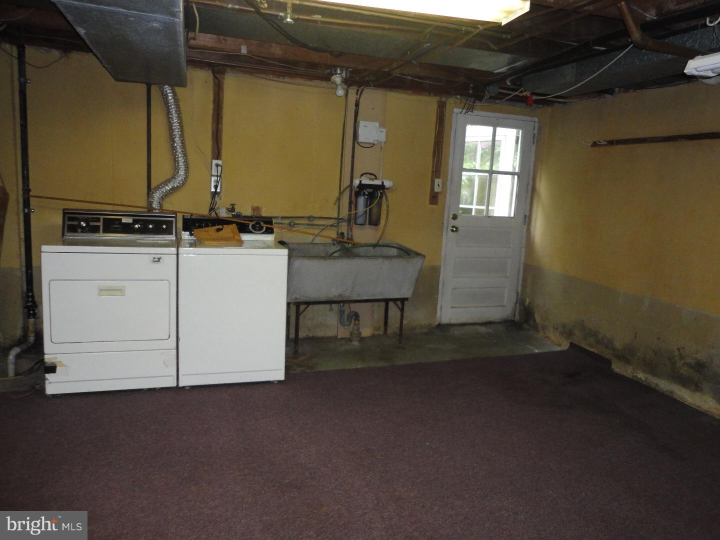 74 Hillview Drive Springfield, PA 19064 - Photo 22 of 25 Laundry Room