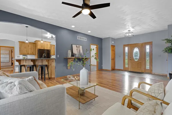 $723,900 | 8464 County Road South, Pulaski, WI 54162