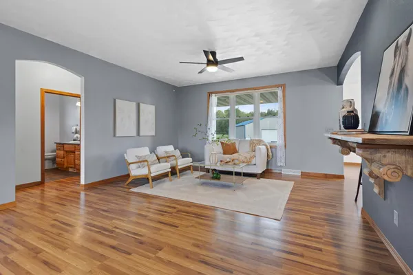 $723,900 | 8464 County Road South, Pulaski, WI 54162