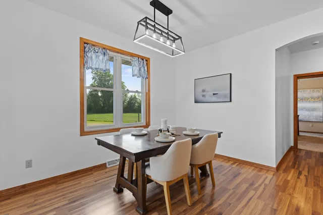 $724,900 | 8464 County Road South, Pulaski, WI 54162