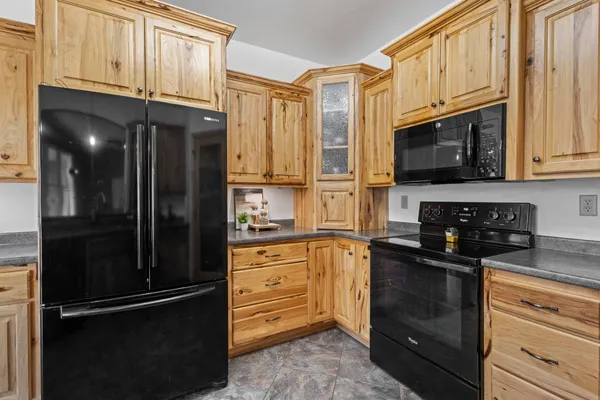 $723,900 | 8464 County Road South, Pulaski, WI 54162