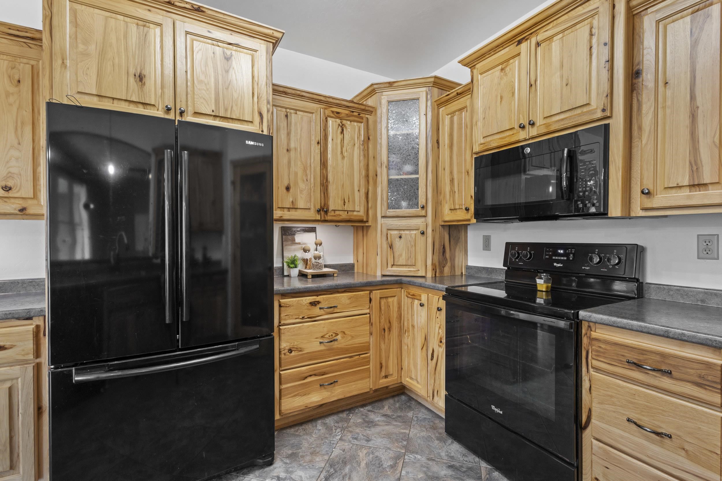 8464 County Road South Pulaski, WI 54162 - Photo 26 of 83