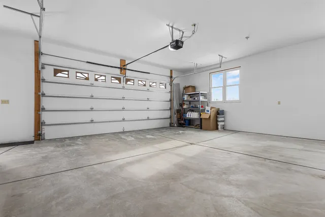 $724,900 | 8464 County Road South, Pulaski, WI 54162