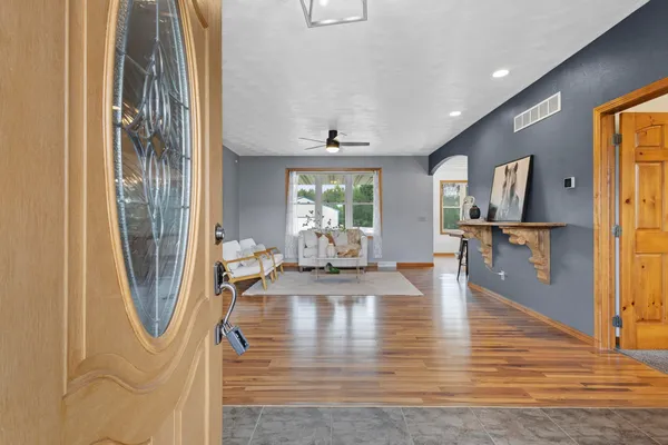 $723,900 | 8464 County Road South, Pulaski, WI 54162