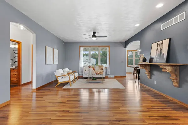 $723,900 | 8464 County Road South, Pulaski, WI 54162