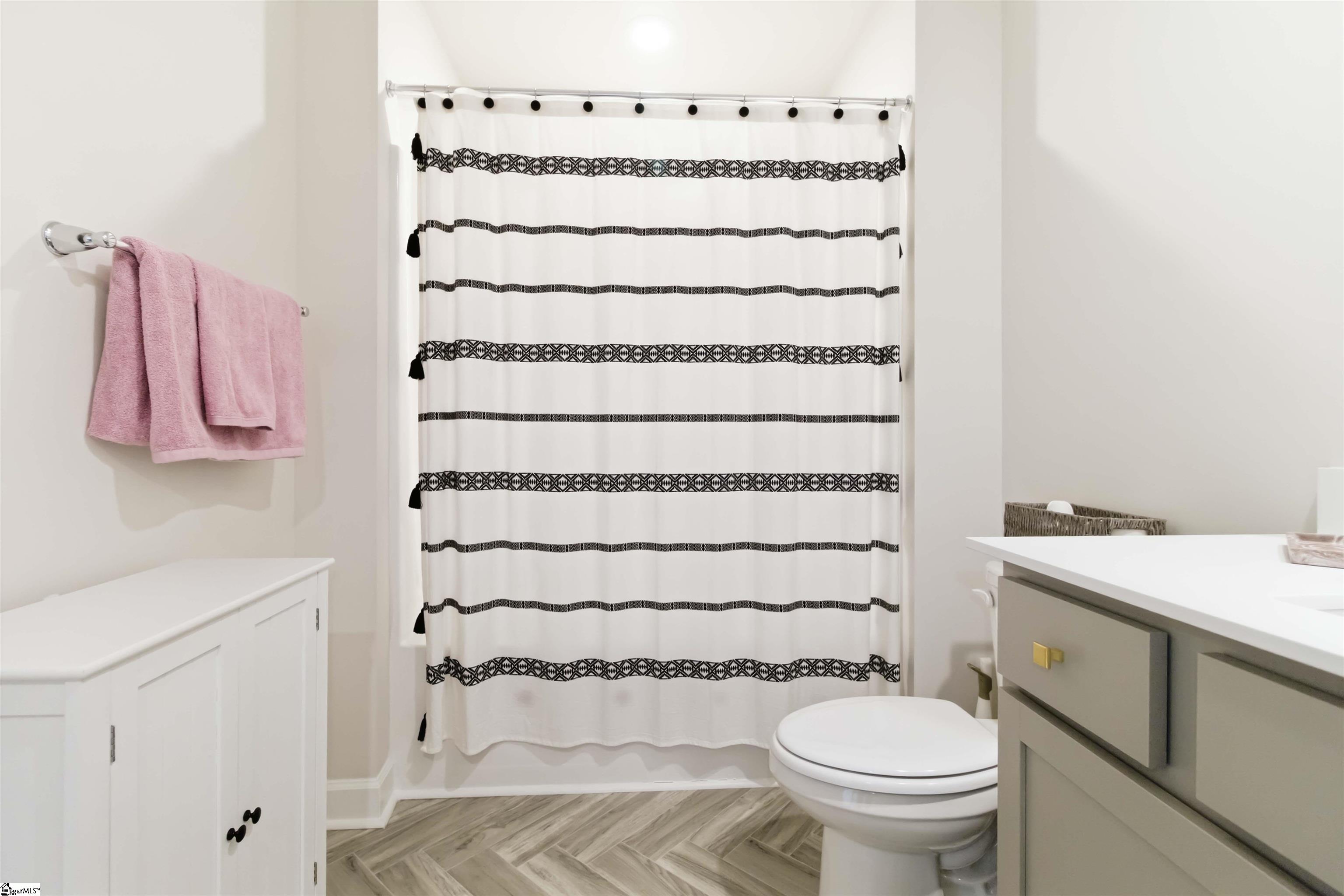 218 Crimson Tree Court Greenville, SC 29607 - Photo 9 of 42