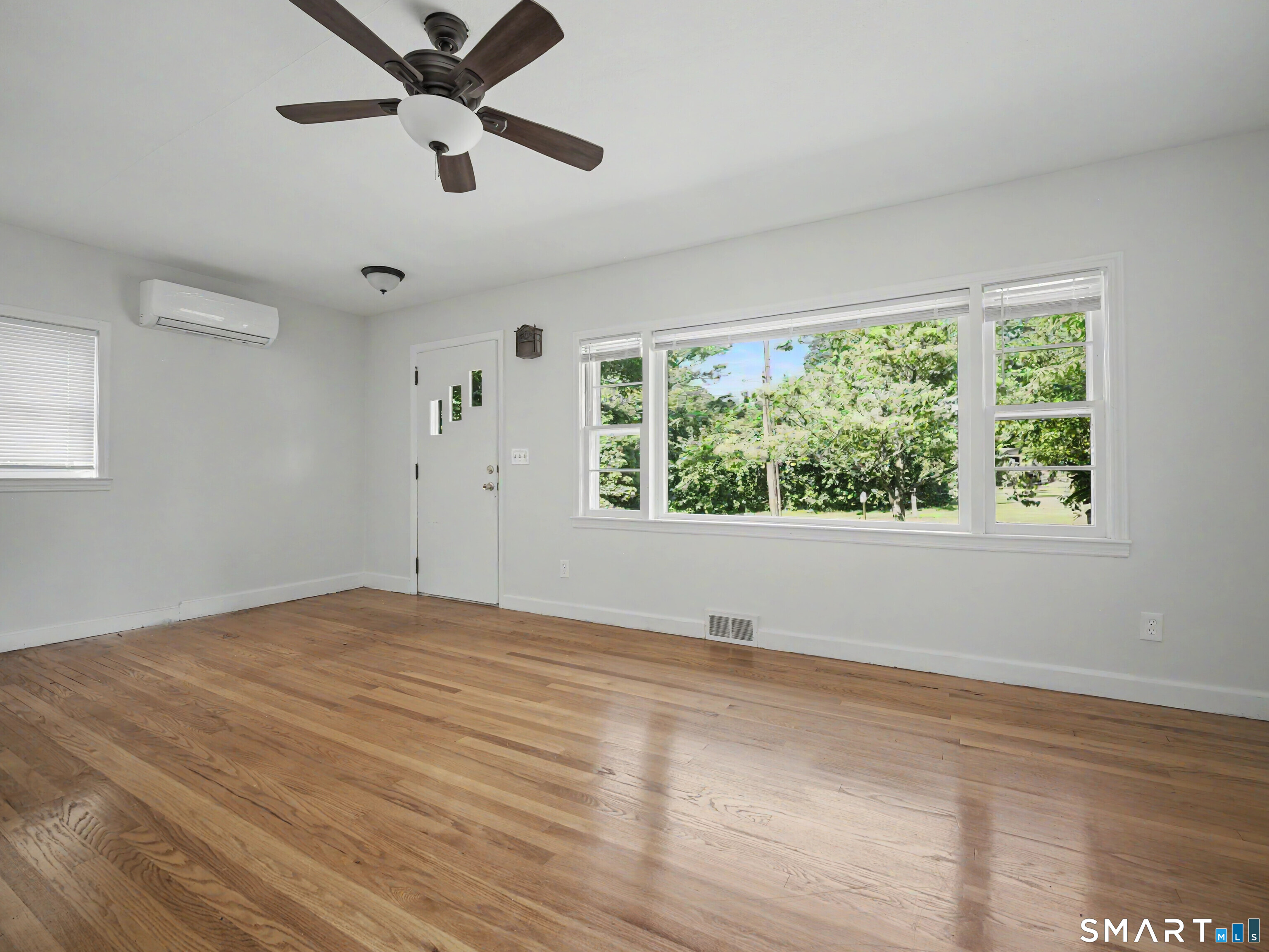 141 Corrigan Avenue Meriden, CT 06451 - Photo 12 of 34 Gallery Image 12