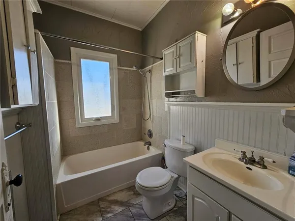 $73,500 | 207 East Antelope Street, Girard, KS 66743