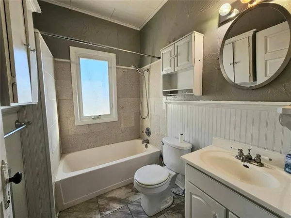 $73,500 | 207 East Antelope Street, Girard, KS 66743