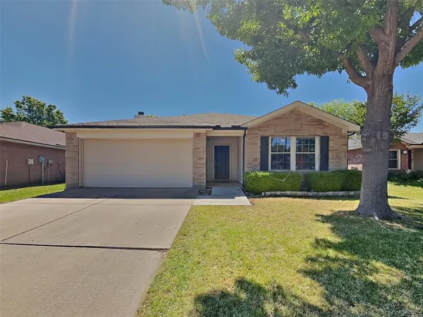 $2,195 | 4156 Justin Drive, Fort Worth, TX 76244