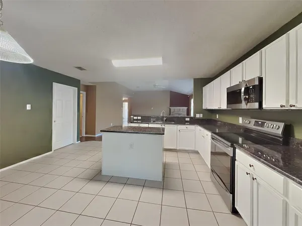 $2,195 | 4156 Justin Drive, Fort Worth, TX 76244
