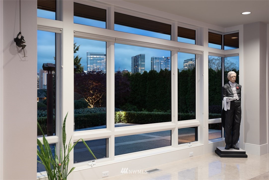 925 Park Road Bellevue, WA 98004 - Photo 4 of 25 a view of a building with a glass door