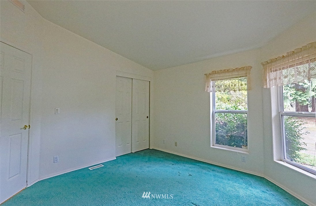 8870 Southeast Command Point Olalla, WA 98359 - Photo 14 of 25 Gallery Image 14