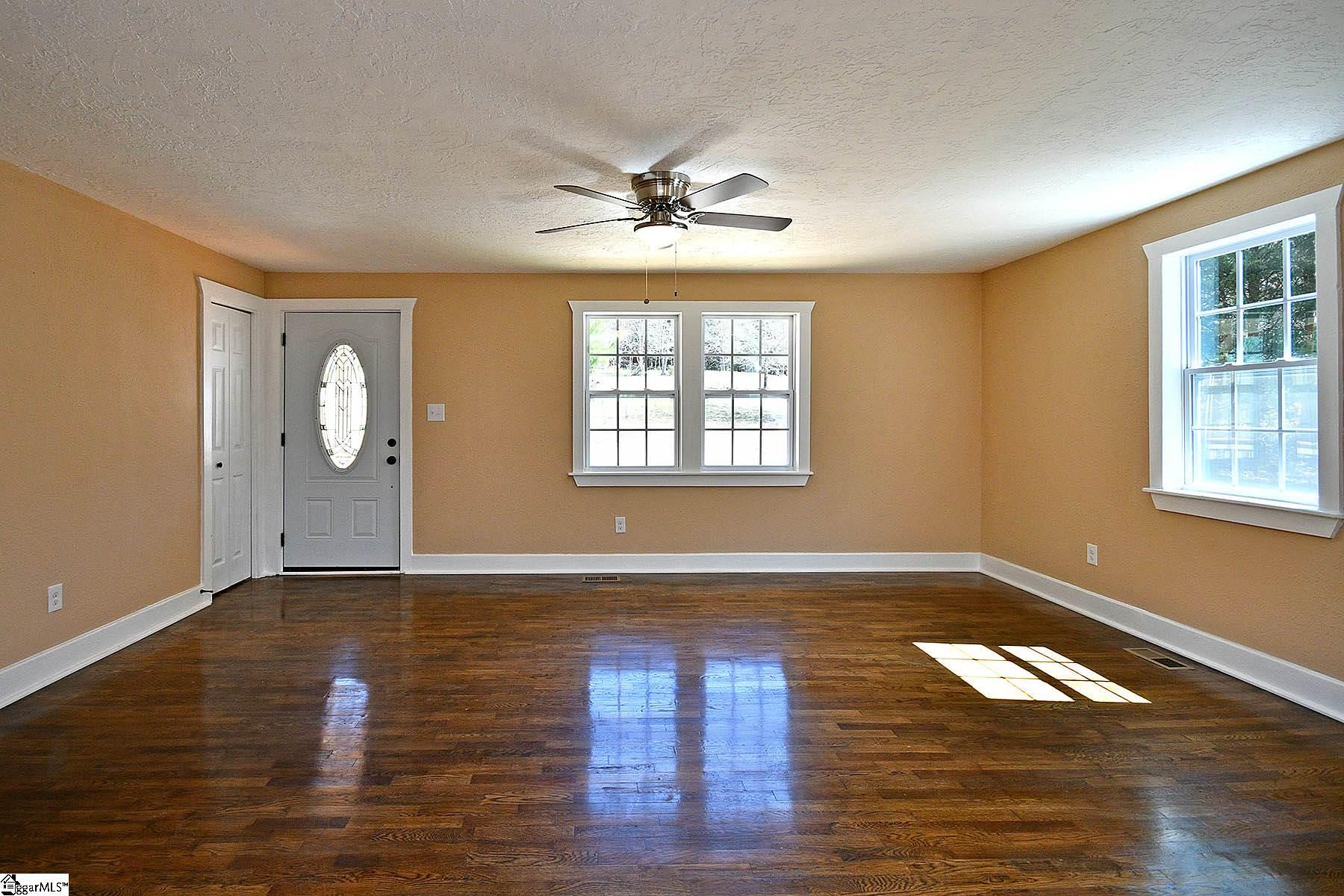 937 North Homestead Road Pickens, SC 29671 - Photo 7 of 36