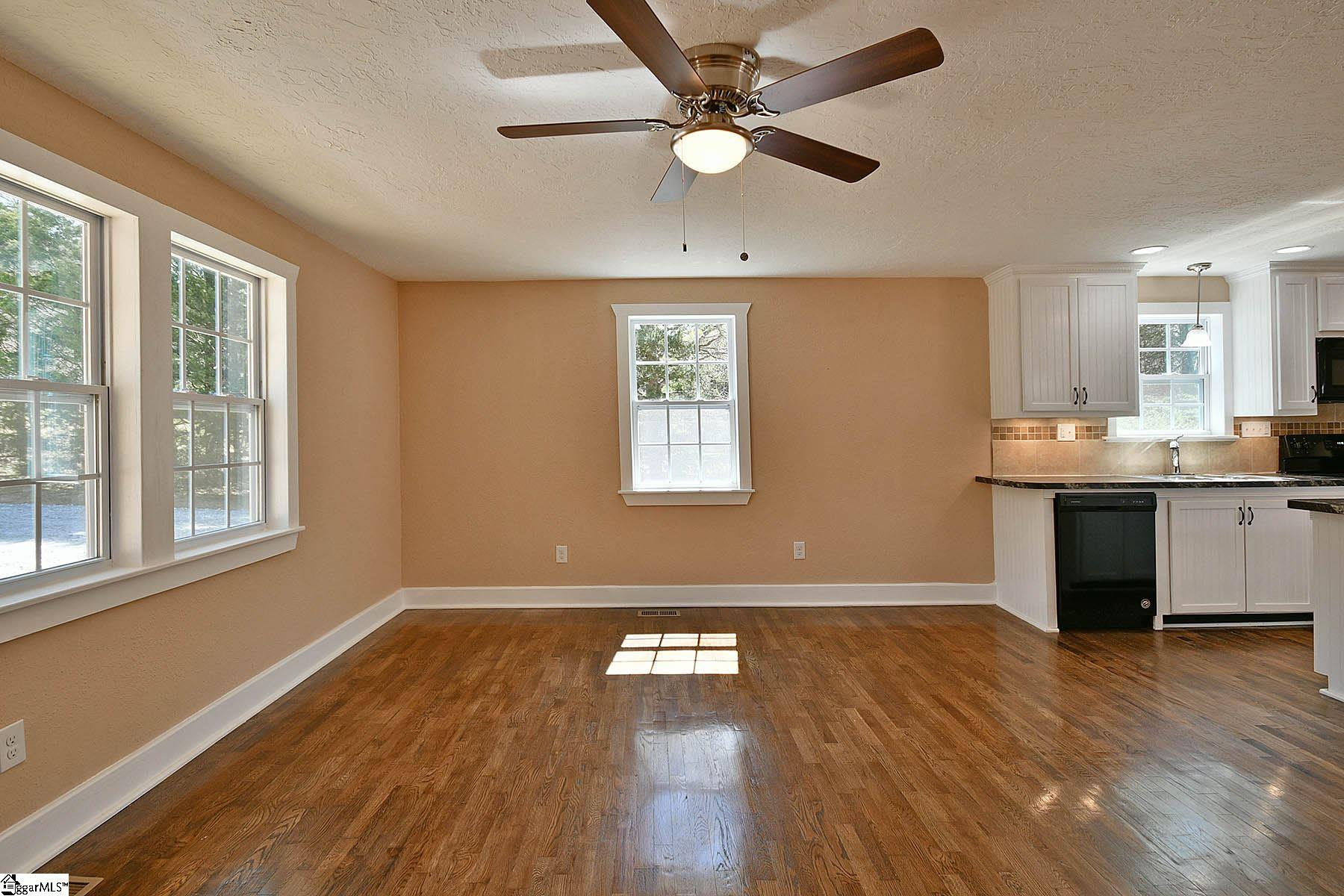 937 North Homestead Road Pickens, SC 29671 - Photo 8 of 36