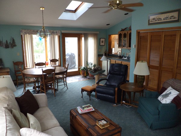 41 Thornton Road Waltham, MA 02453 - Photo 4 of 15