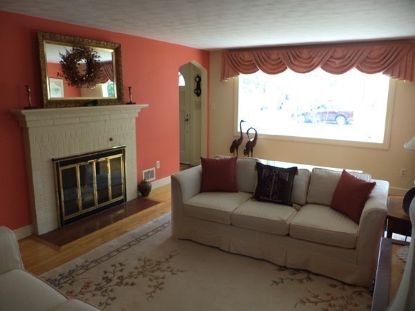 41 Thornton Road Waltham, MA 02453 - Photo 6 of 15