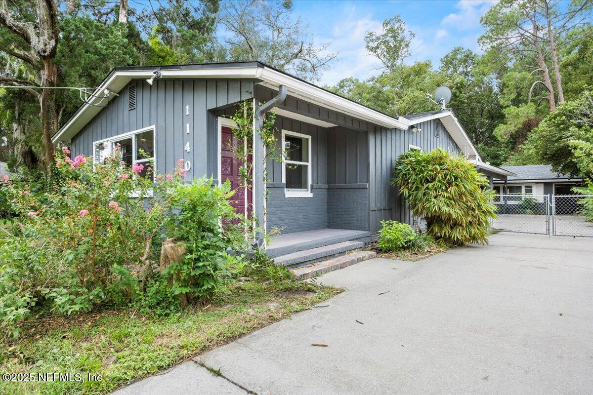 1140 Hickman Road Jacksonville, FL 32216 - Photo 2 of 49 Come On In!