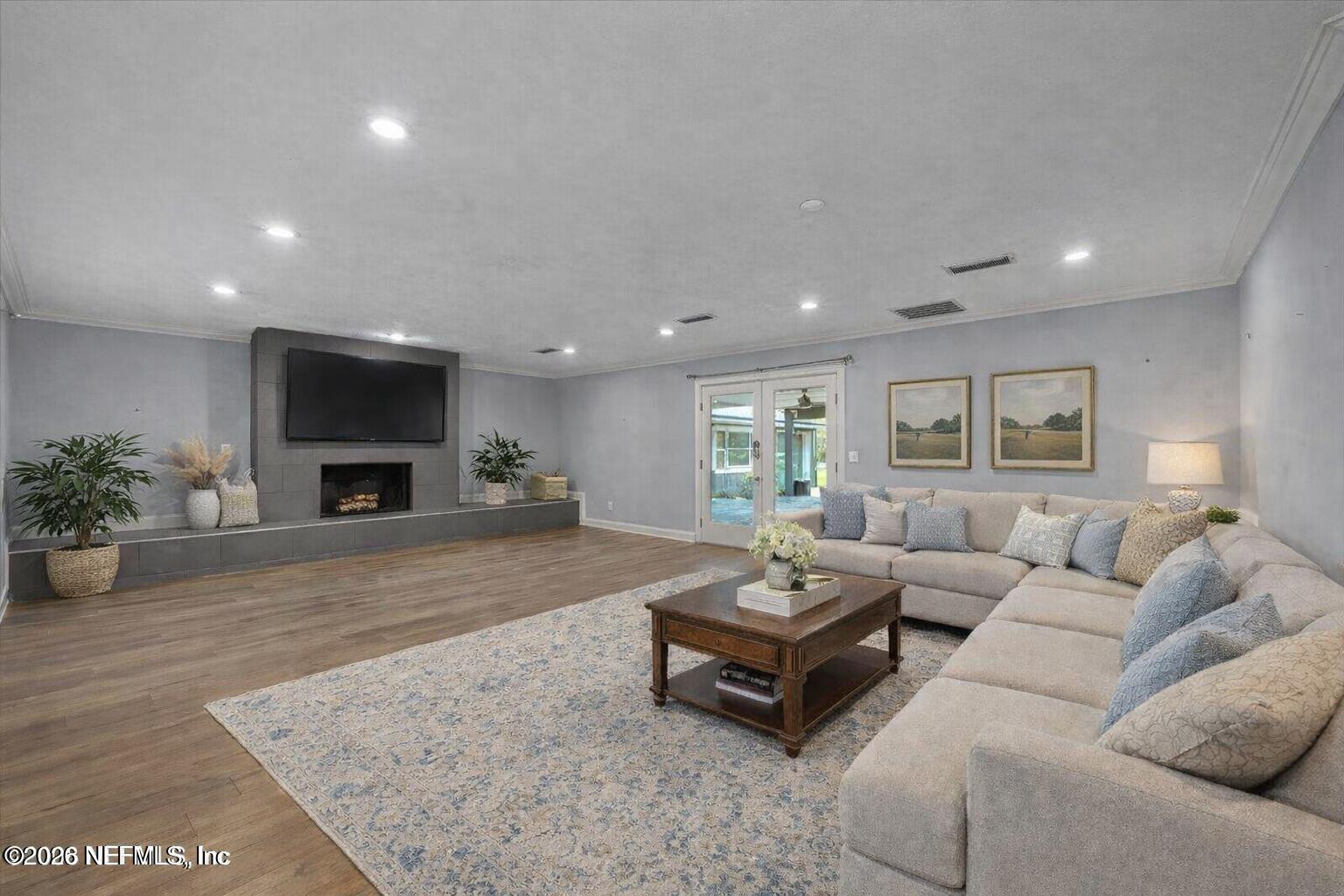 1140 Hickman Road Jacksonville, FL 32216 - Photo 29 of 49 Great room virtually staged