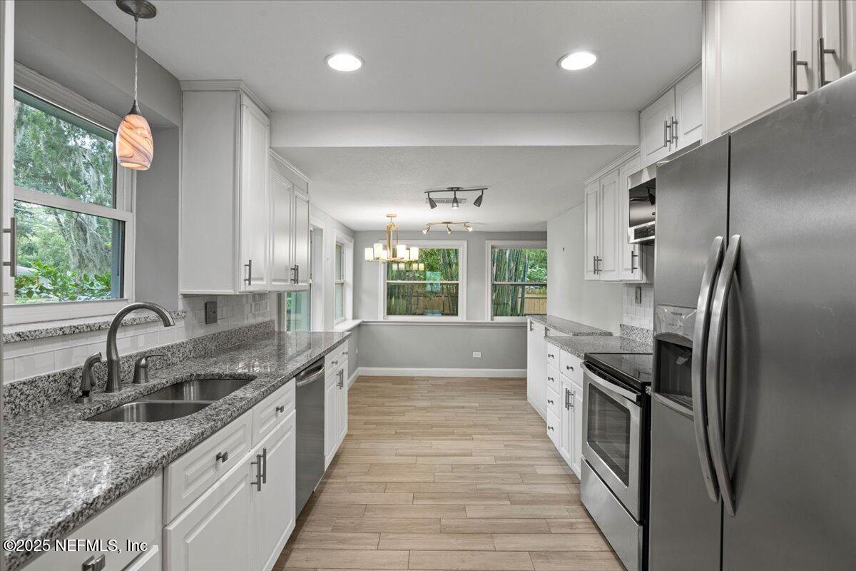 1140 Hickman Road Jacksonville, FL 32216 - Photo 9 of 49 Bright Kitchen
