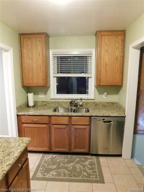 415 South Campbell Road Royal Oak, MI 48067 - Photo 9 of 38