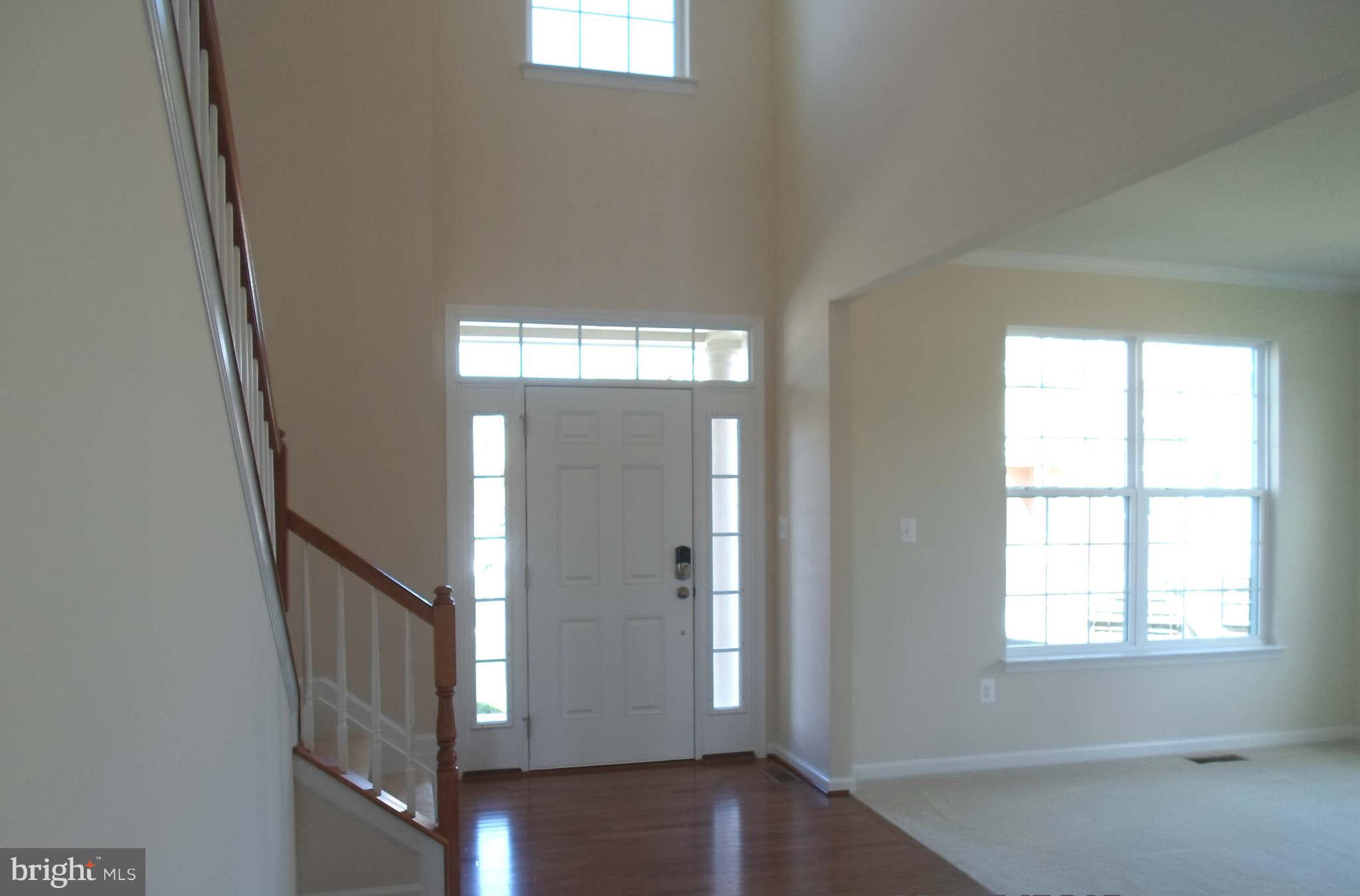 904 Horse Collar Road Accokeek, MD 20607 - Photo 2 of 23 Foyer