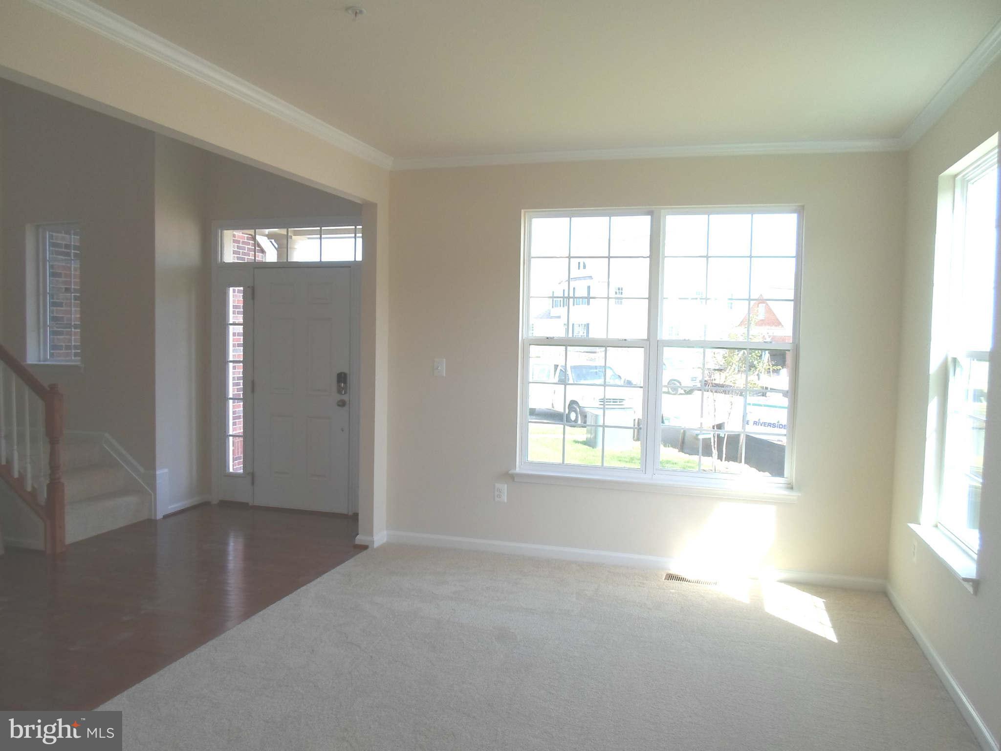 904 Horse Collar Road Accokeek, MD 20607 - Photo 4 of 23 Living Room