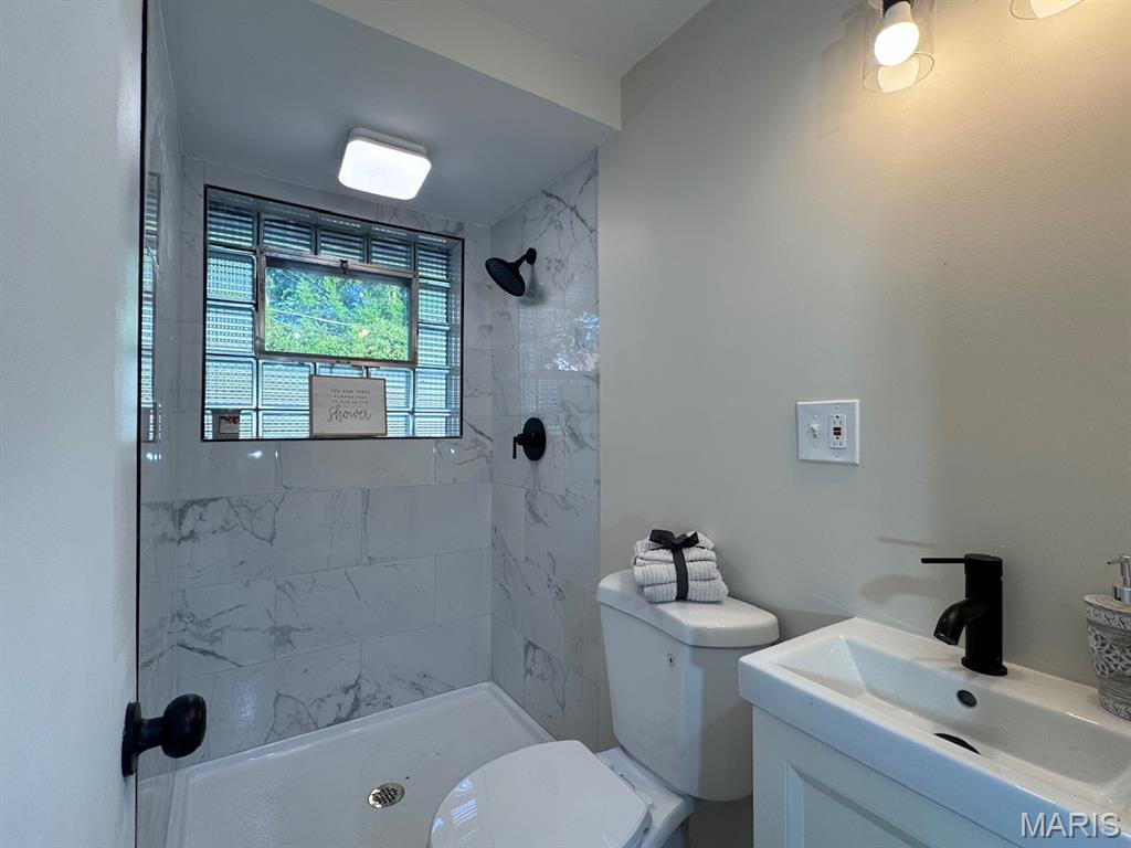 3508 St Henry Lane Bel-Ridge, MO 63121 - Photo 7 of 24