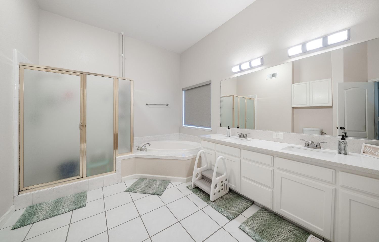 4998 West Decatur Avenue Fresno, CA 93722 - Photo 17 of 24 Gallery Image 17